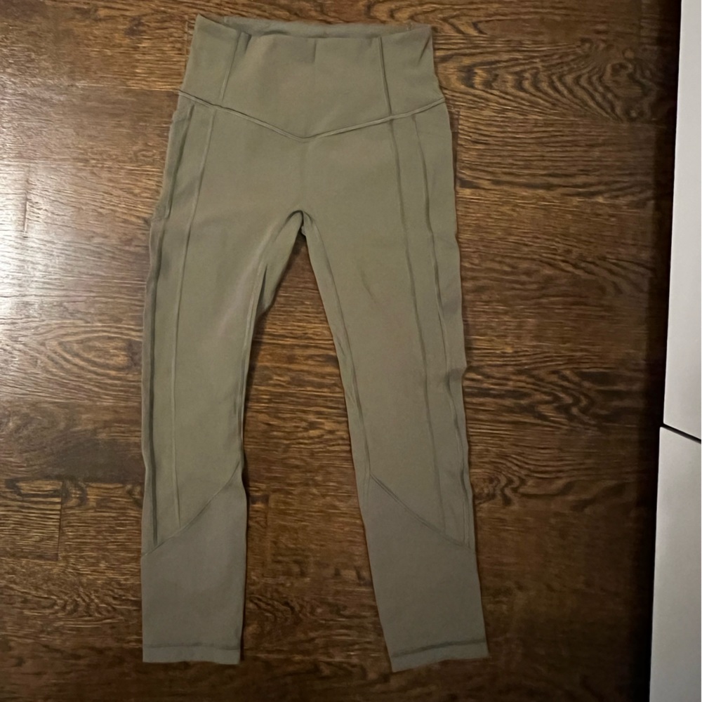 Lululemon legging (fast and free). Army green, size 6